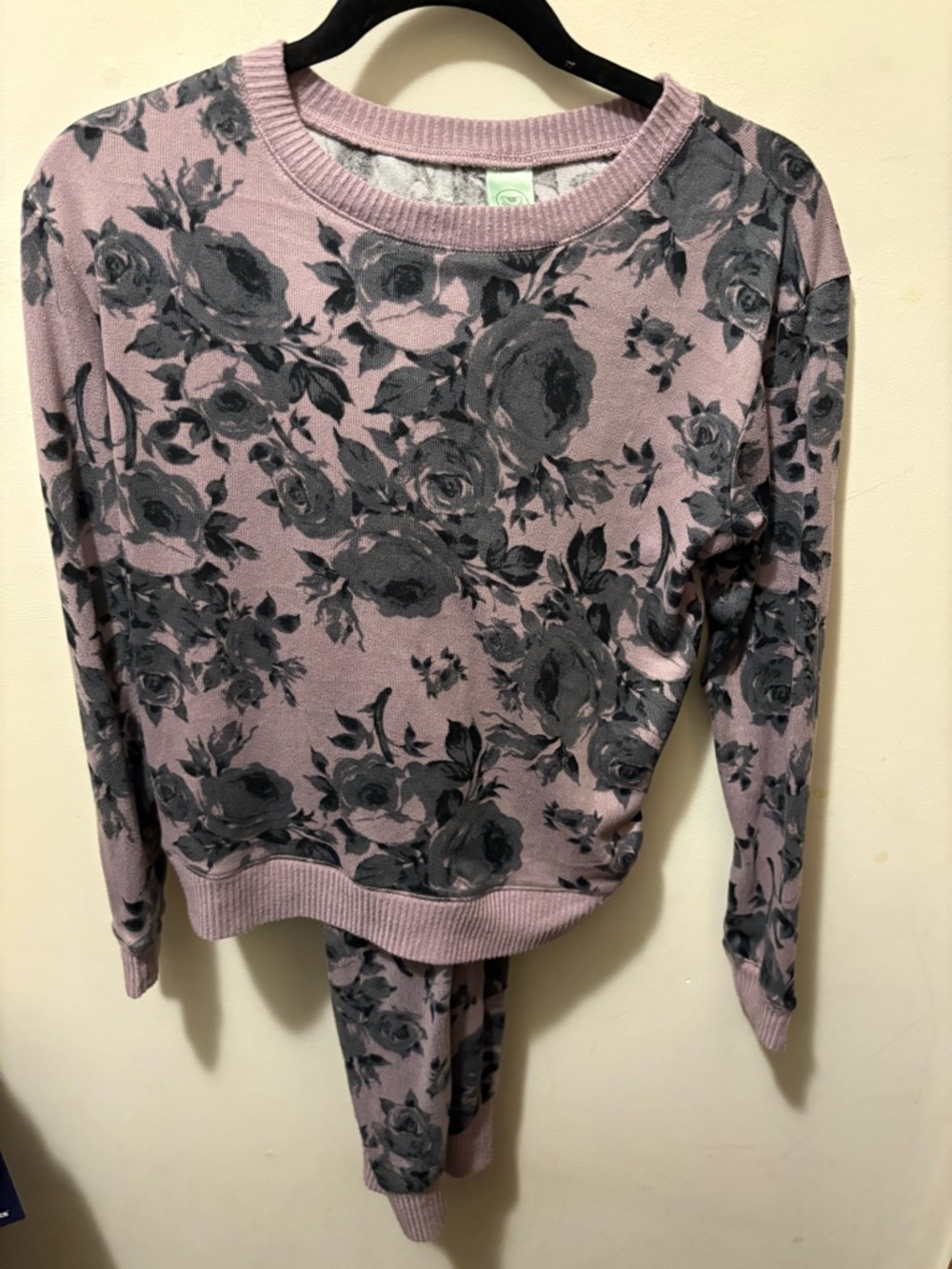 Adorable Mauve Dusty Pink Floral Jogger Pajama‎ Set XS - Picture 2 of 7